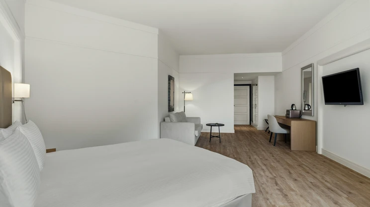 Premium Room Pool or Sea View 